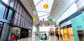 Over a third of foreign retailers enter Canada through one mall