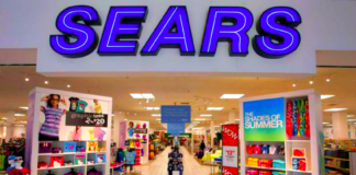 Sears Canada Employees Face Options After Retailer Collapse