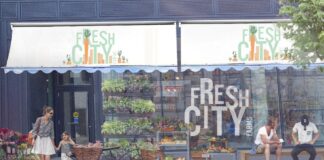 Popular Online Grocery Retailer Launches Brick-and-Mortar Expansion