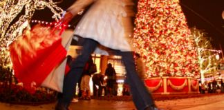 Brick-and-Mortar Retail Dominates for Holiday Shoppers in Canada: Studies