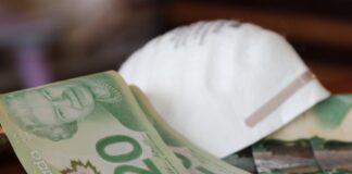 Amid Concerns of Infection, Bank of Canada Encourages Retailers in Canada to Accept Cash