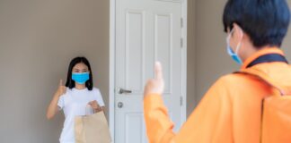 ‘Contactless’ Delivery Becomes New Normal in Canada Amid COVID-19