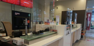 Canadian Fabrication Firm Pivots Production to Plexiglass Screens to Protect Workers