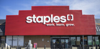 Staples Canada Innovates with Contactless Curbside Pickup and Rexall Partnership